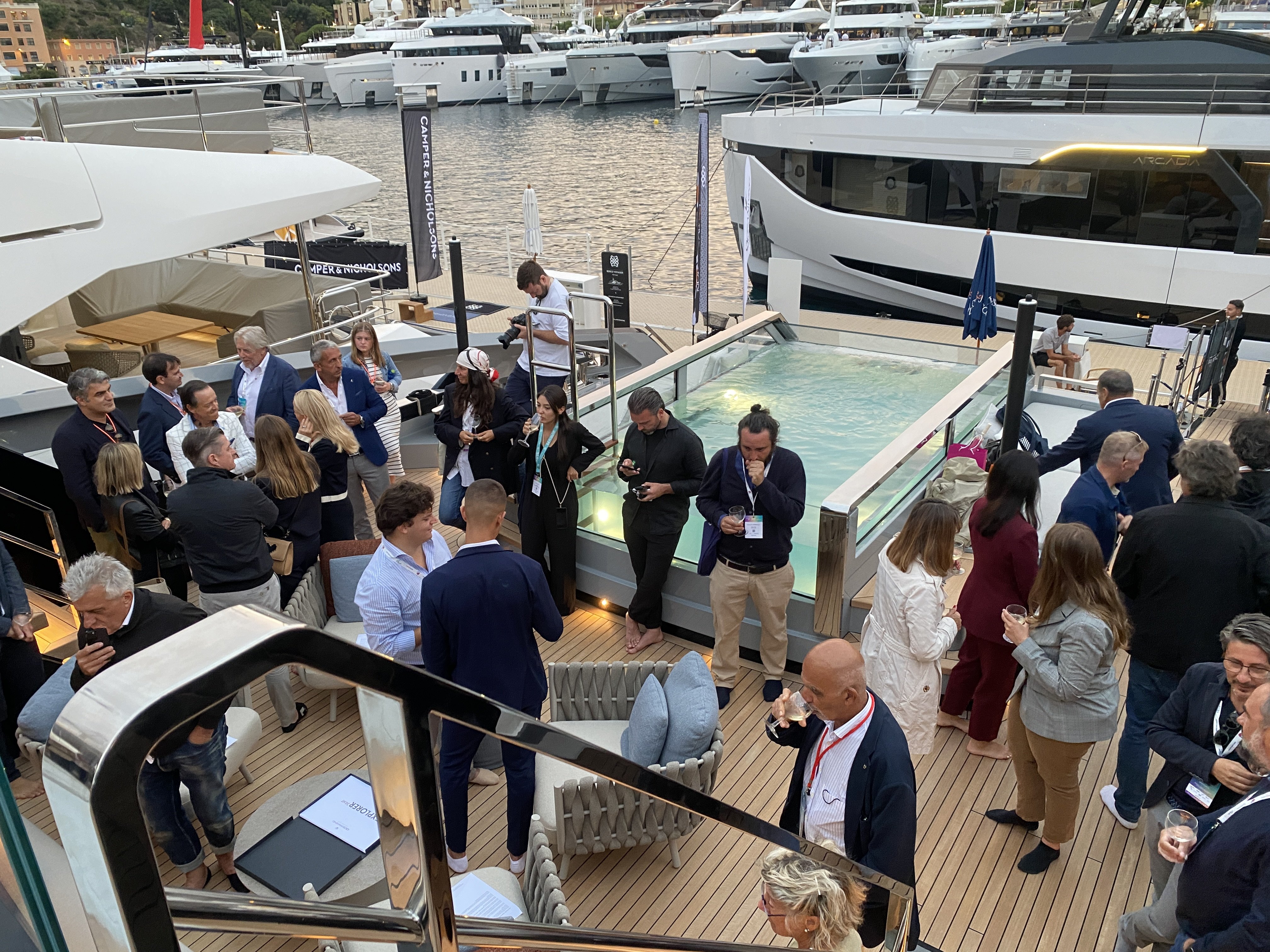 Explorer 34 m presentation