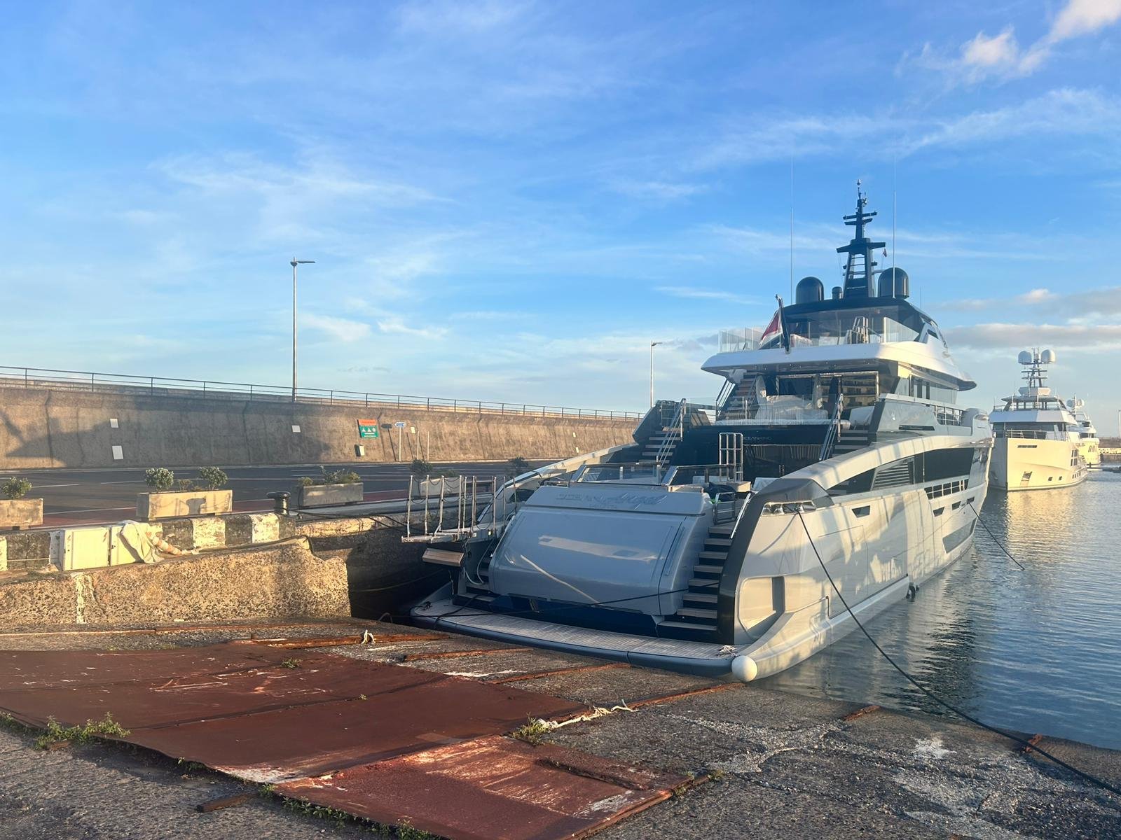 DOGE 400 M/Y OCEAN ANGEL TENERIFE JANUARY 2026